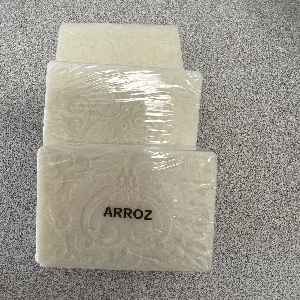 Embossed White Arroz Soap Trio